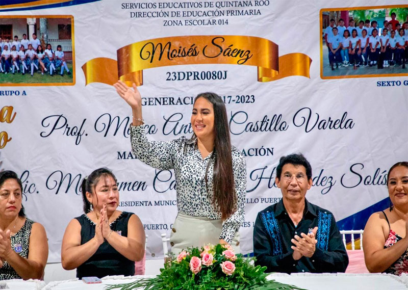 Graduación emotiva en las escuelas Moisés Sáenz y Felipe Carrillo Puerto