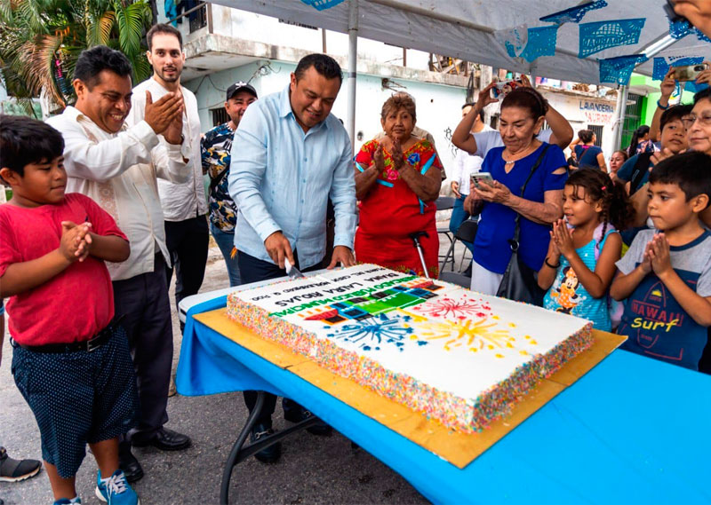 Celebran 15 años del mercado de la Colosio