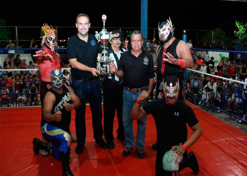 Los Rudos aplacaron los aires del Huracán Ramírez y el Duende Verde