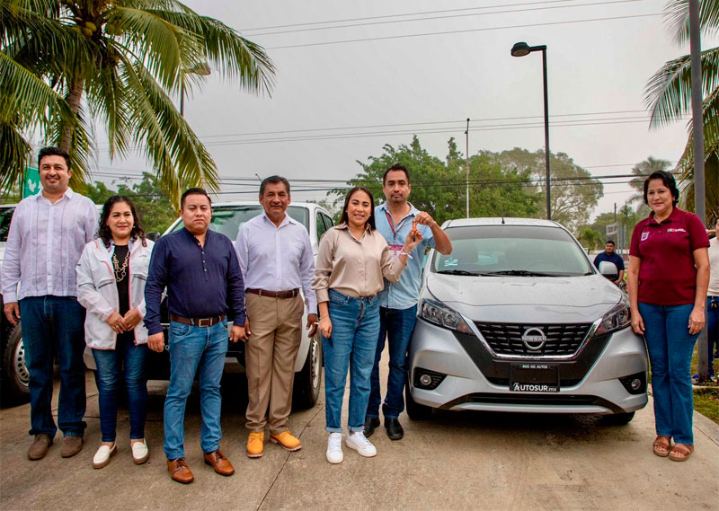 Mary Hernández fortalece la seguridad municipal con la entrega de nuevas patrullas