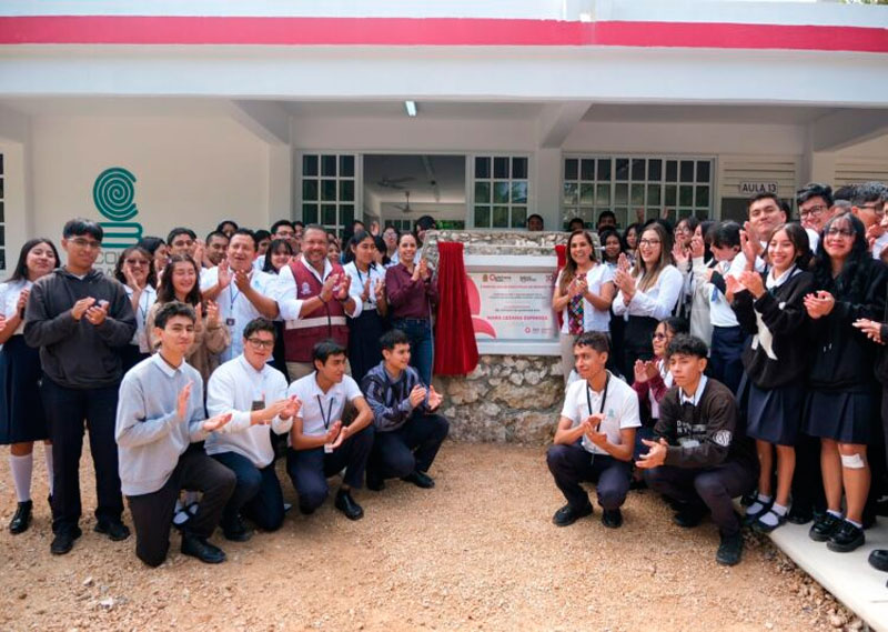 Entrega Mara Lezama cinco nuevas aulas en el plantel 4 del Colegio de Bachilleres de Cancún