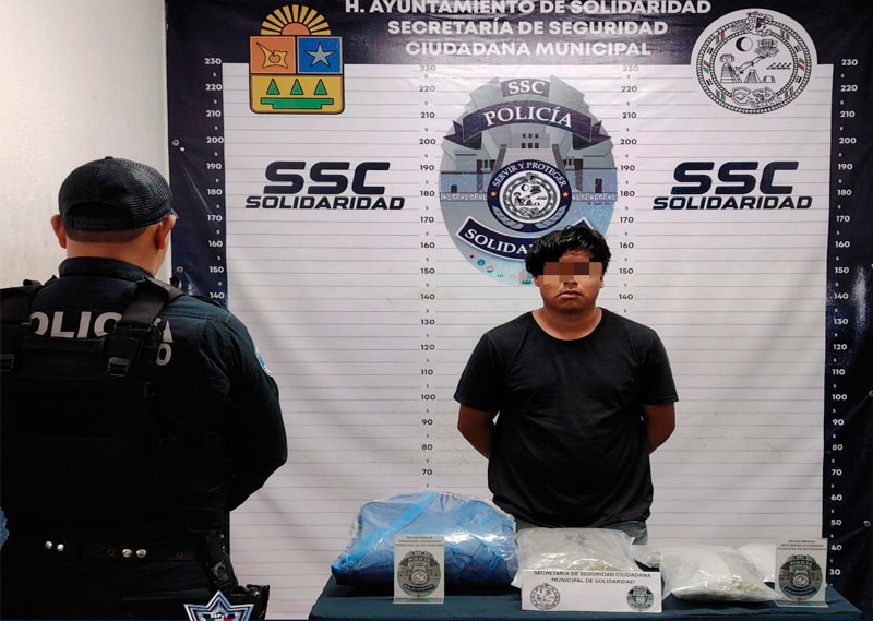 Detenido con envoltorios de marihuana en Playa del Carmen